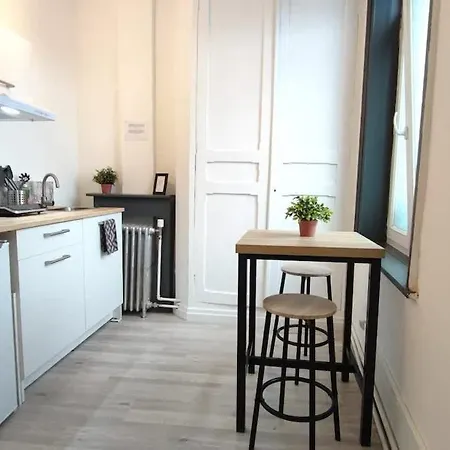 Le Vaillant Moderne Wifi Värdshus *